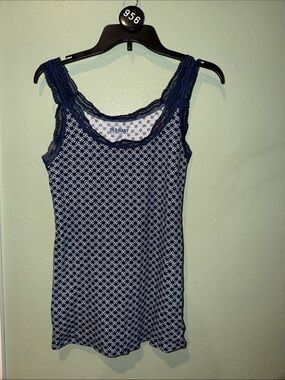 5/$25 💗 Old Navy Navy & White Lace-Trimmed Sleeveless Tank NWOT